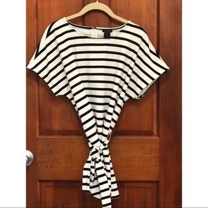 Black and white stripe top